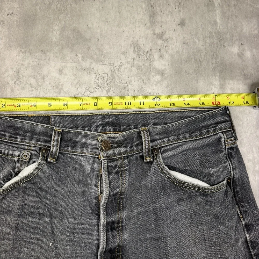 Levi's 501 Original Fit Jeans Mens Fits 34x34 Black Straight Button Fly Y2K